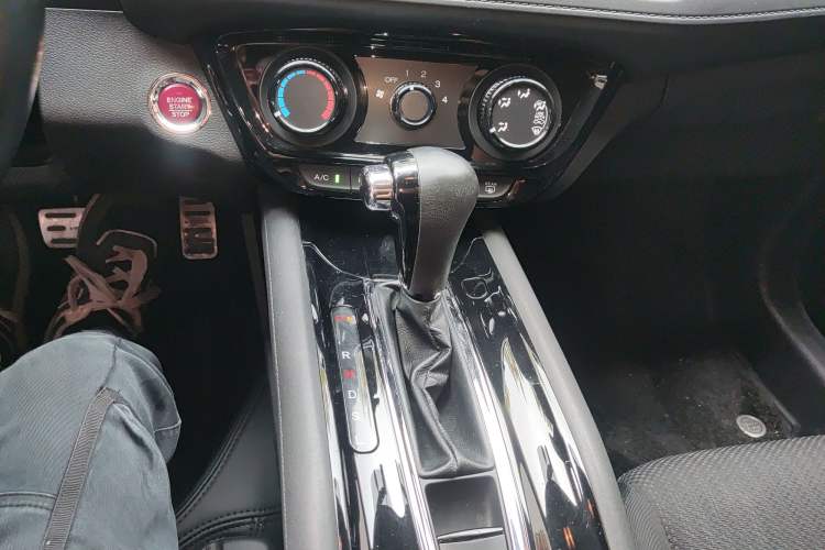 Used Honda Vezel 2018 1.5L CVT 2WD Technology Elite Model Gear Lever