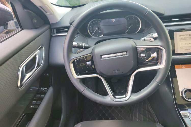 Used Land Rover Range Velar 2022 250 PS Steering Wheel