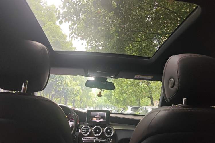 Used Mercedes-Benz GLC 2018 Facelifted GLC 260 4MATIC Dynamic Edition Headliner