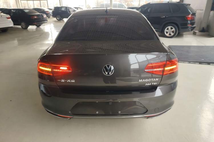 Used Volkswagen Magotan 2017 380TSI DSG Luxury Model
