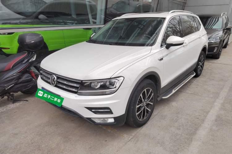 Used Volkswagen Tiguan L 2017 330TSI Automatic Two-Wheel Drive Luxury Edition