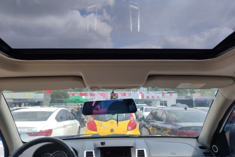 Used Mitsubishi Pajero Sport 2013 3.0L Automatic Two-Wheel Drive Luxury Edition Headliner