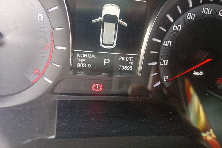 Used GAC Trumpchi GS4 2015 200T G-DCT Elite Edition Odometer Close Up