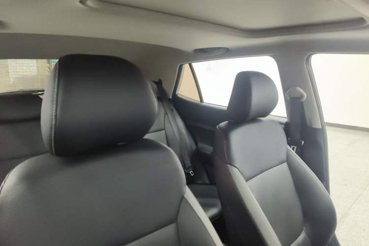 Used Kia kx1 Stonic 2021 1.4L CVT Fun & Sunroof Model
