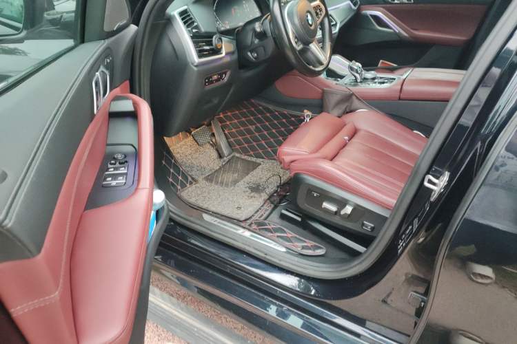 Used BMW X6 2021 xDrive40i M Sport Package Driver Seat