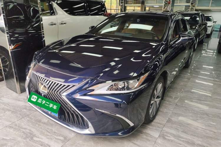 Used Lexus ES 2020 200 Excellence Edition