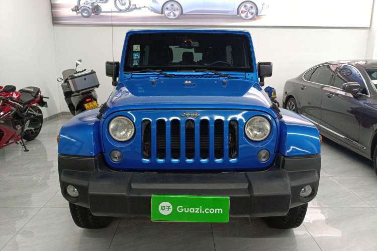 Used Jeep Wrangler 2014 3.0L Sahara Four-Door Edition