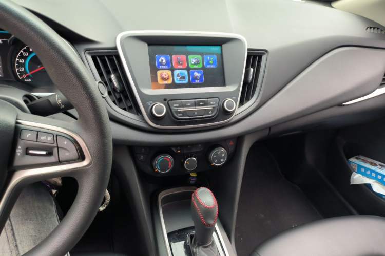 Used Chevrolet Cavalier 2016 1.5L Automatic Xinyue Edition Audio And AC Panel