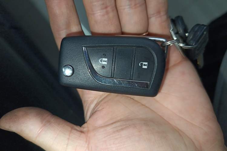 Used Toyota RAV4 2020 2.0L CVT Two-Wheel Drive Urban Edition Vehicle Key