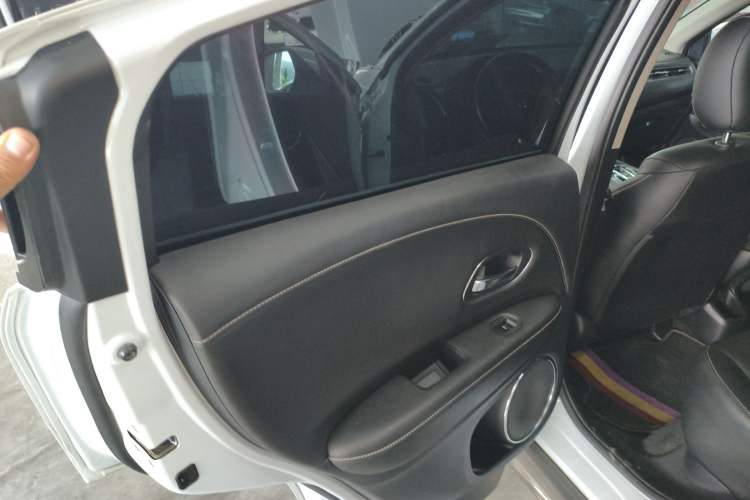 Used Everus VE-1 2022 TA Leading Edition
