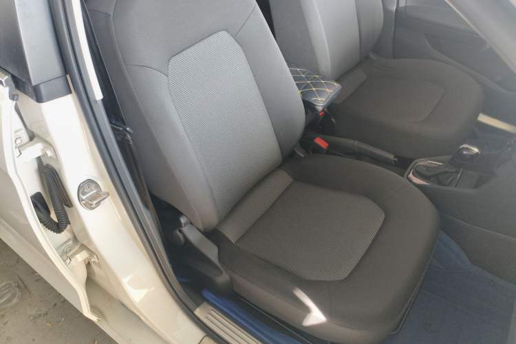 Used Volkswagen Jetta 2017 1.5L Automatic Fashion Model Right Front Seat