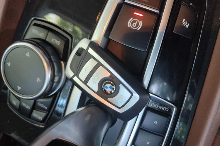 Used BMW 5 Series GT 2015 528i Leading Model Vehicle Key