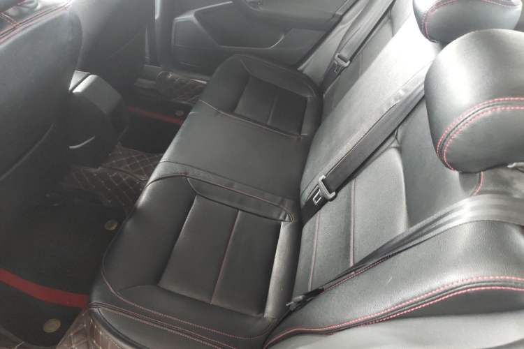 Used Volkswagen Lavida 2017 1.6L Manual Fashion Edition
