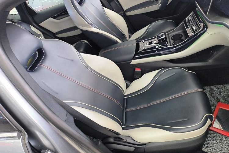 Used BYD Qin PLUS 2023 Champion Edition DM-i 120KM Excellence Model
