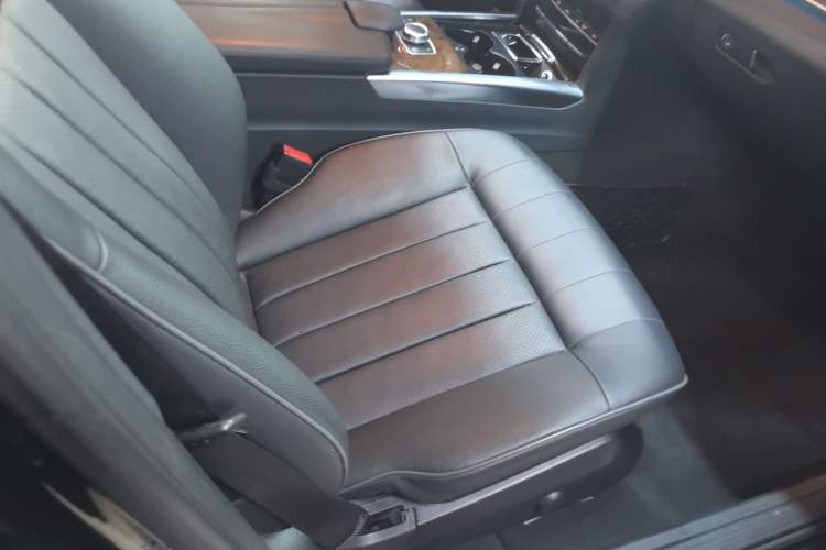 Used Mercedes-Benz E-Class 2015 Revised E 260 L