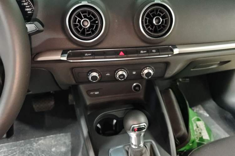 Used Audi A3 2020 Restyled Sportback 35 TFSI Entry-Level China VI Emission Standard
