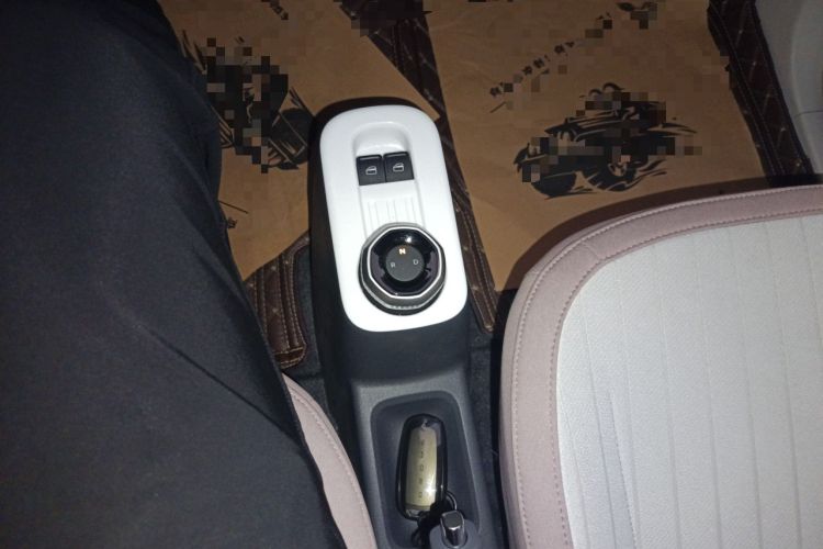 Used Geely Galaxy Panda 2025 210 km – Yuanqi Bear Gear Lever