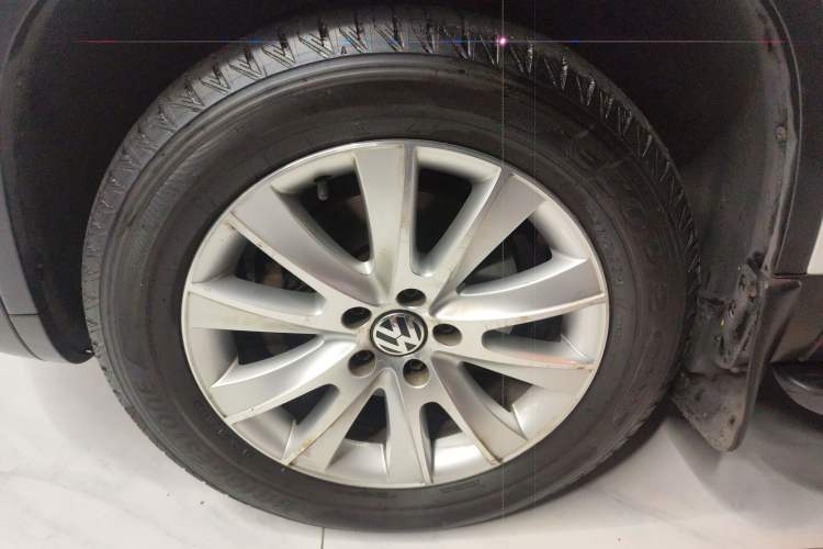 Used Volkswagen Tiguan 2015 1.8TSI Automatic Two-Wheel Drive Luxury Model Exterior 1