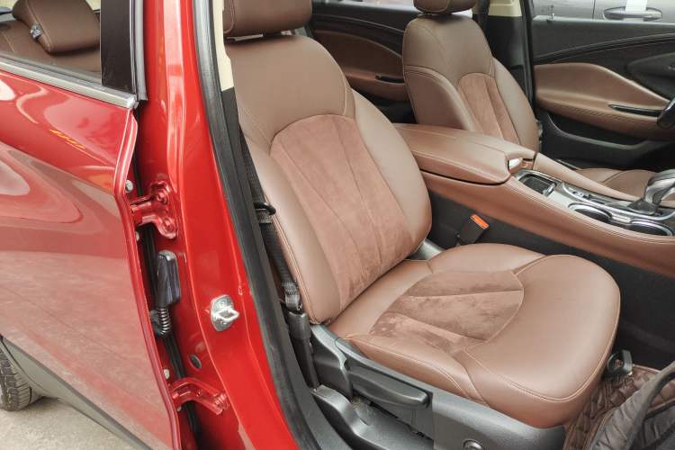 Used Buick Envision 2017 20T Two-Wheel Drive Elite Version Right Front Seat