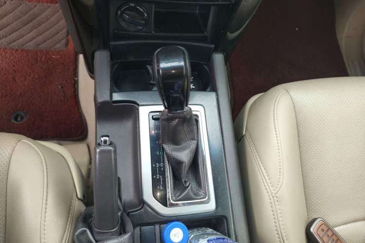 Used Toyota Prado 2010 2.7L Automatic Deluxe Edition Gear Lever