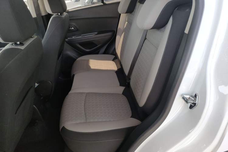 Used Chevrolet Trax 2014 1.4T Automatic Two-Wheel Drive Comfort Version Left Rear Seat