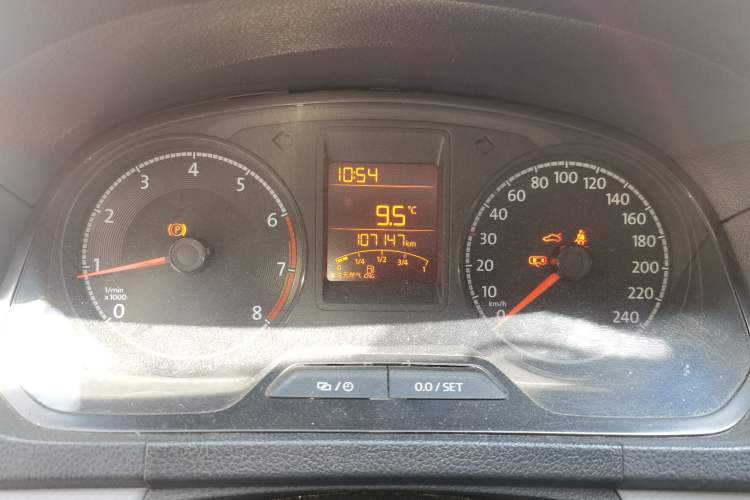 Used Volkswagen Jetta 2015 Value Edition 1.6L Manual Fashionable Style Instrument Cluster