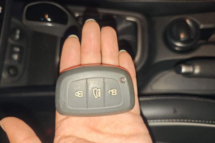 Used Hyundai ix25 2015 1.6L Automatic Two-Wheel Drive Smart GLS Trim
