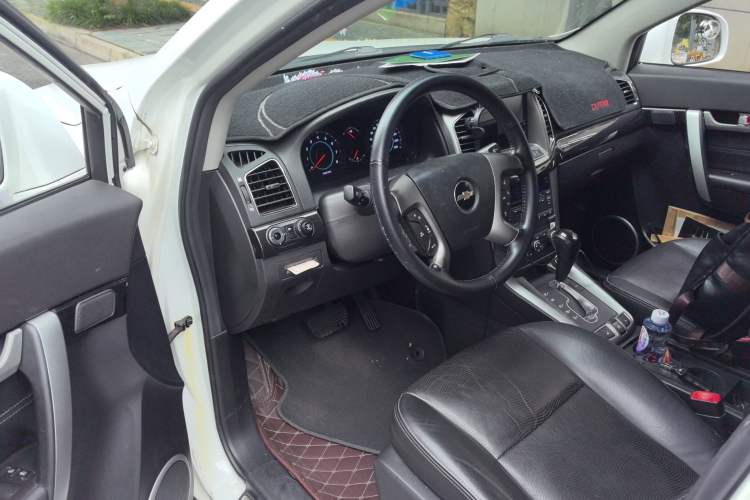 Used Chevrolet Captiva 2014 2.4L 4x4 Flagship Edition 7 Seats