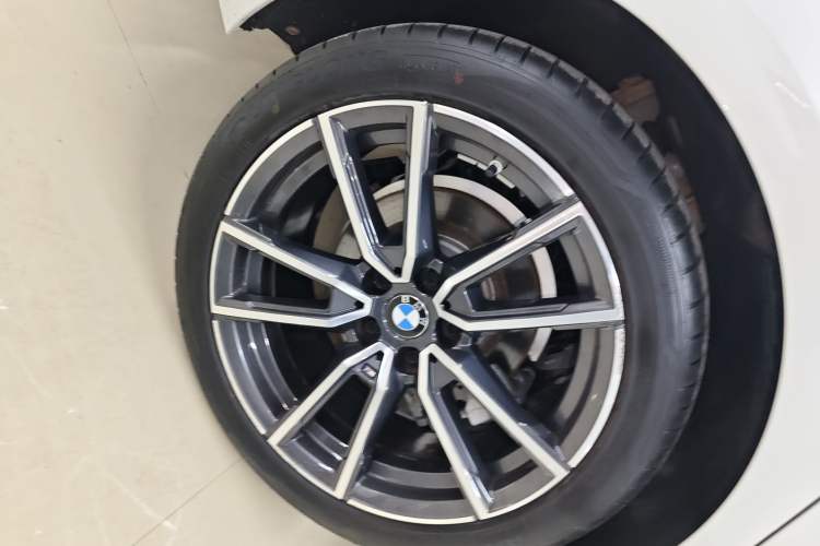 Used BMW 3 Series 2022 320Li M Sport Package Exterior 5