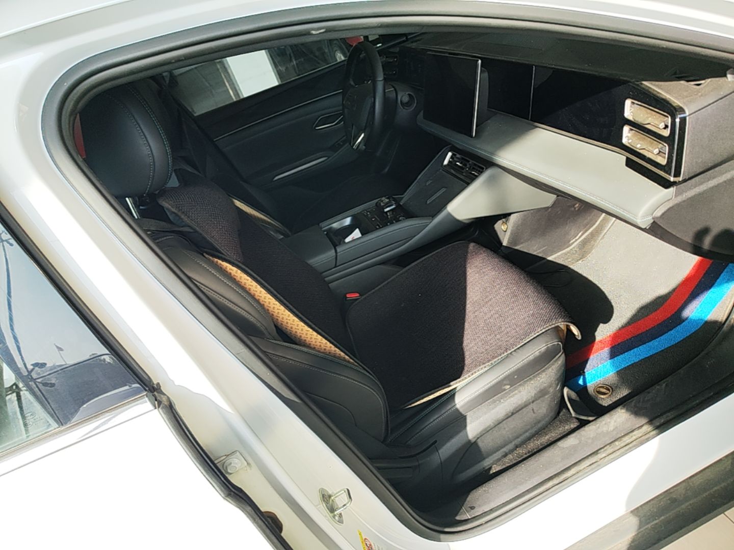 BYD Qin L 2024 DM-i 80KM Beyond Model — снимка 19