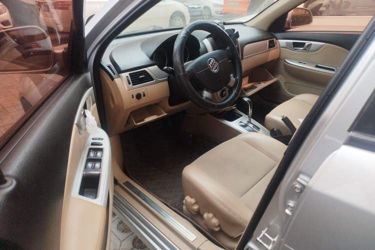 Used Buick Excelle 2013 1.5L Automatic Classic Model
