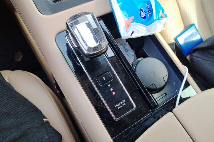 Used Hima AITO M7 2022 1.5T Four-Wheel Drive Flagship Edition Gear Lever