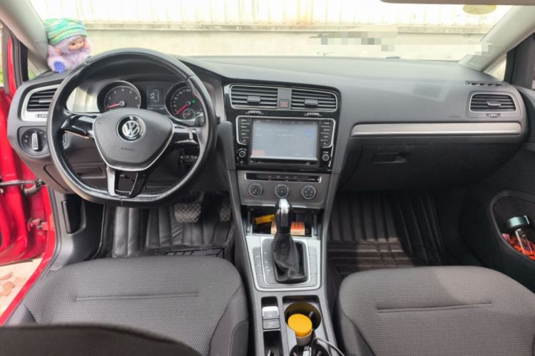 Used Volkswagen Golf 2014 1.4TSI Automatic Comfort Model Center Console