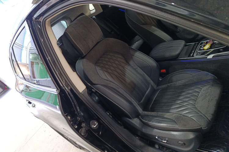 Used Hongqi HS5 2022 Revised Version 2.0T Smart Connect Flagship Edition