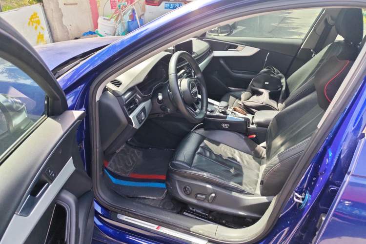 Used Audi A4L 2018 30th Anniversary Edition 40 TFSI Fashion Model
