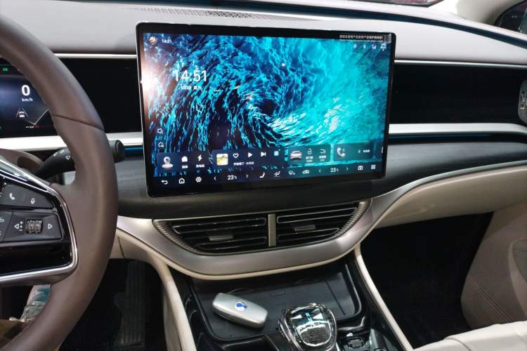 Used Denza D9 2024 DM-i 980 Four-Wheel Drive Prestige Model
