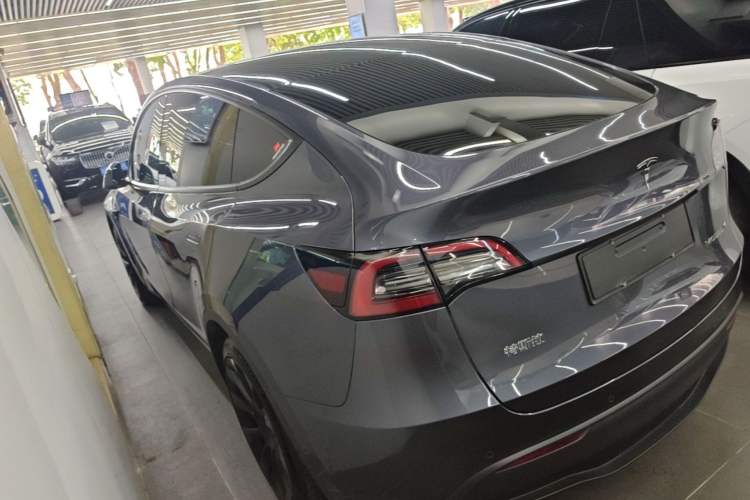 Used Tesla Model Y 2022 Rear-Wheel-Drive Version
