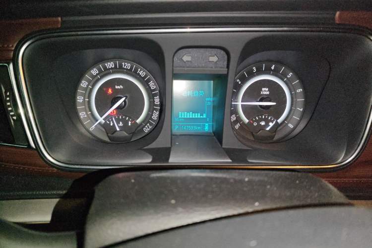 Used Buick GL8 2018 28T Luxury Model China VI Standard