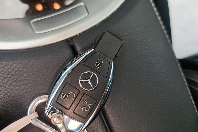 Used Mercedes-Benz GLC 2019 Facelift GLC 260 L 4MATIC Luxury Model
