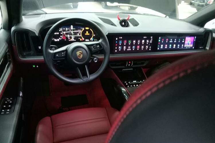 Used Porsche Cayenne 2024 Cayenne 3.0T Center Console