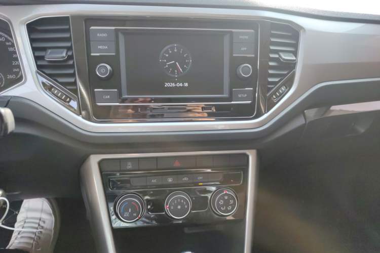 Used Volkswagen T-ROC 2019 230TSI DSG Two-Wheel-Drive Advanced Version China VI Standard
