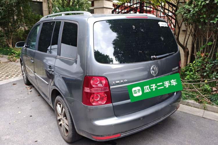 Used Volkswagen Touran 2008 1.8T ZhiZun Edition Automatic 5-Seater
