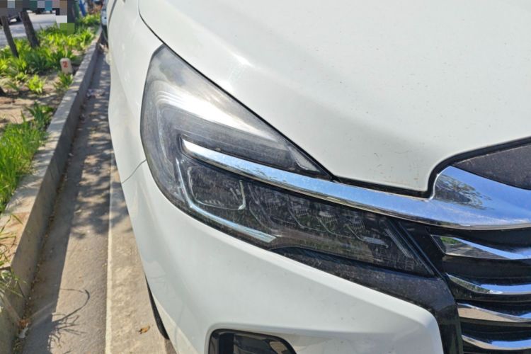 Used Buick GL8 2023 Land Executive Class Smart Enjoyment Model
