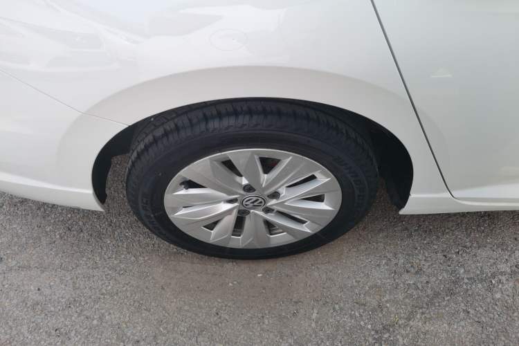 Used Volkswagen Lavida 2018 Hatchback 200TSI DSG Comfort Edition China V Standard Right Rear Wheel Hub