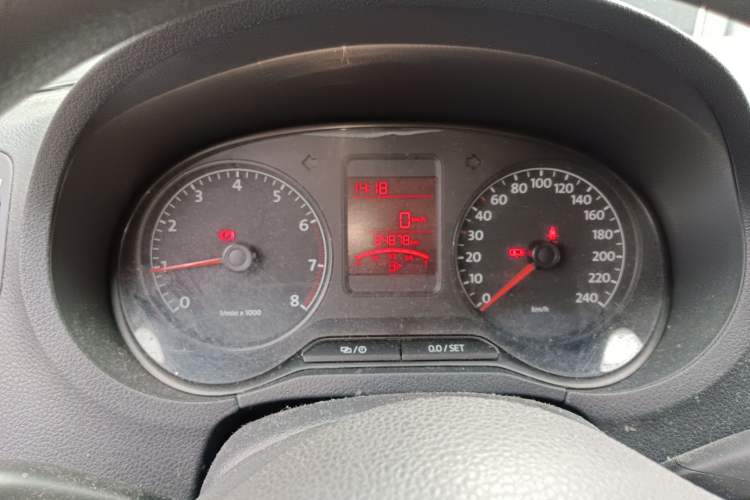 Used Volkswagen Polo 2013 1.6L Manual Comfort Edition