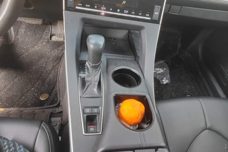 Used Toyota Avalon 2019 2.0L Ambition Edition China VI
