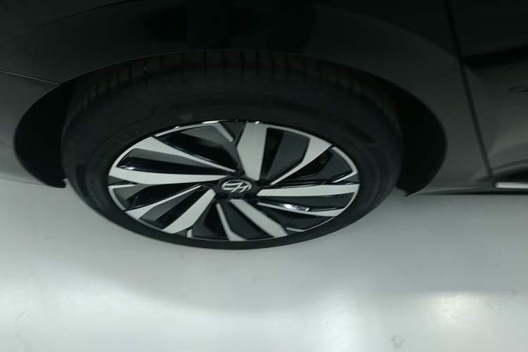 Used Volkswagen Passat 2025 Premium Version 380TSI Dragon Edition