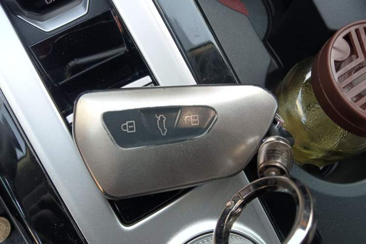 Used Volkswagen Tavendor 2023 380TSI Four-Wheel Drive R-Line Cruise Edition
