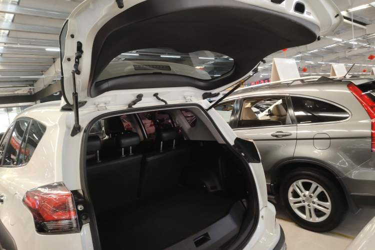 Used Toyota RAV4 2019 2.0L CVT Two-Wheel Drive Fashion X Limited Edition China V Standard