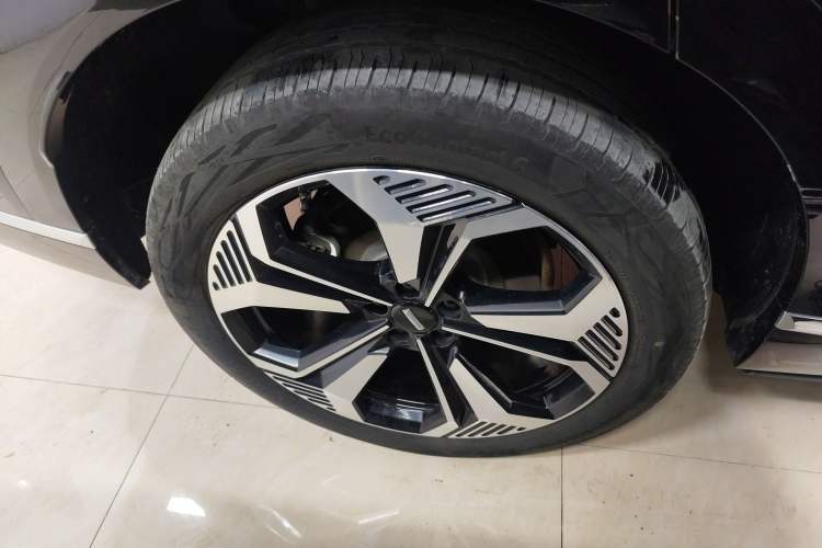 Used Wey Lanshan 2025 Four-Wheel Drive Ultra Right Rear Wheel Hub